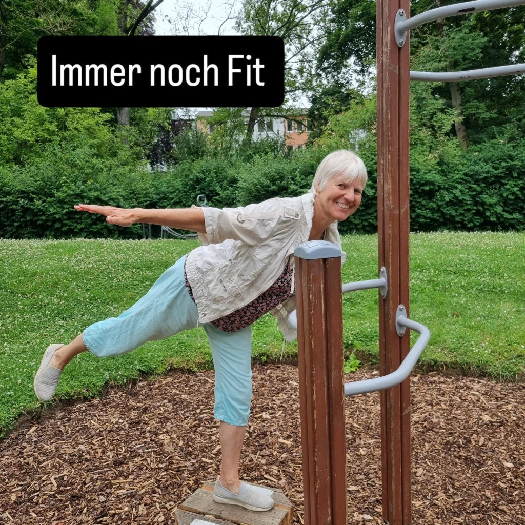 seniorin-bewegungstraining-aussen